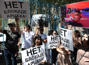 «Մենք Արցախն ենք» խորագրով ակցիաներ դեսպանատների դիմաց. Ուղիղ