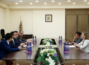 Քաղաքային բարեփոխումներին առնչվող խնդիրներ են քննարկվել ՀՀ-ում ԱՄՆ դեսպանատան ներկայացուցիչների հետ