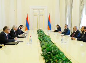 Փաշինյանն ընդունել է Իգոր Խովաևին