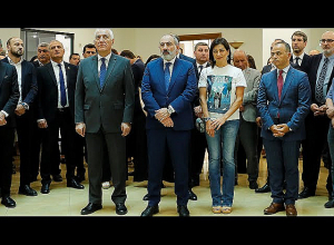 Փաշինյանը տիկնոջ հետ ներկա է գտնվել Հայրենադարձության և ինտեգրման առաջին կենտրոնի բացմանը