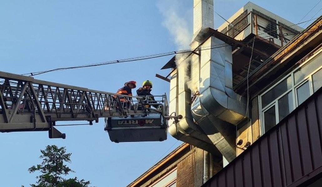 thumbnail_Հրդեհ Ամիրյան փողոցում (3)