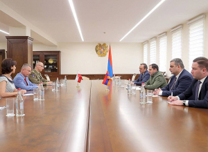 Պաշտպանության նախարարն ընդունել է Լեհաստանի դեսպանին