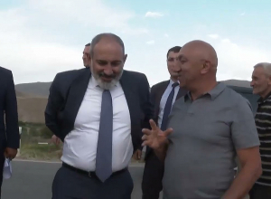 Վարչապետը Սիսիանում այցելել է պետական աջակցությամբ հիմնված ինտենսիվ այգի և քարի վերամշակման գործարան