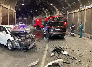 «Բելաջիոյի» թունելում բախվել են Lexus-ն ու Hyundai Elantra-ն․ կա վիրավոր