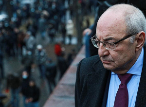 Վազգեն Մանուկյանի բաց նամակը ԱԺՄ-ի նախկին և ներկա անդամներին ու համախոհներին