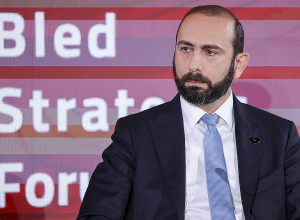 Մինչ մենք այստեղ խոսում ենք, 120000 մարդ այնտեղ գտնվում է իրական միջնադարյան շրջափակման մեջ․Միրզոյան