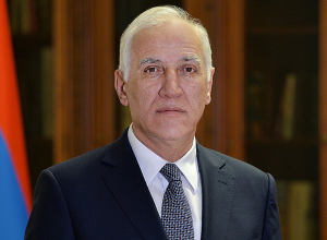 32 տարի անց արցախահայությունը կրկին կանգնած է ապրելու և անվտանգության լրջագույն մարտահրավերների առաջ․ Վահագն Խաչատուրյան