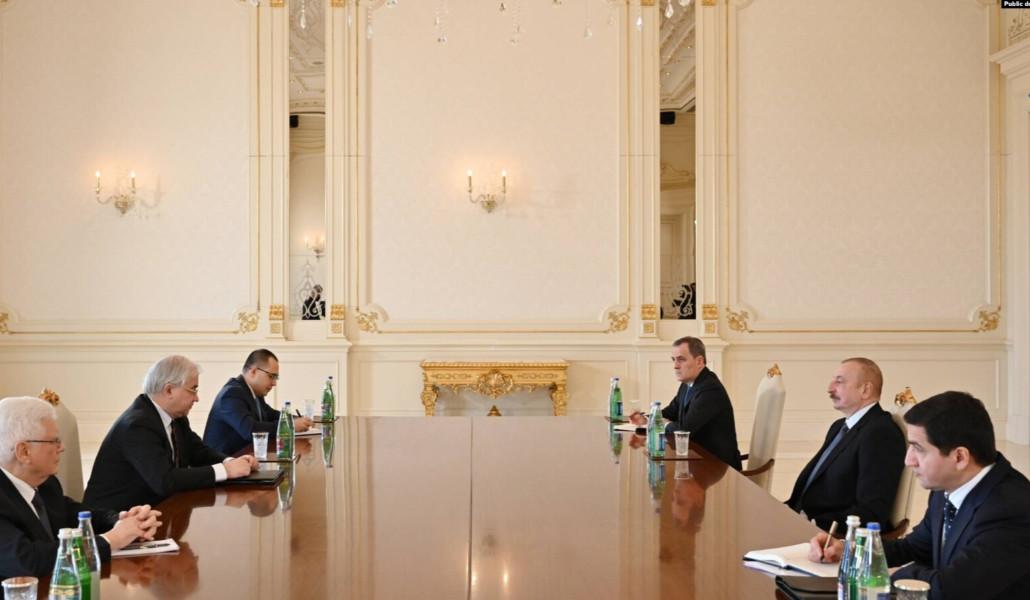 01000000-0aff-0242-0589-08db0e70ffd0_cx6_cy0_cw90_w1597_n_r1_st_s