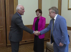 Президент провел прощальную встречу с Чрезвычайным и Полномочным Послом Канады в Армении