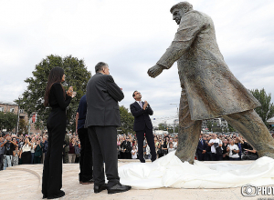 Կարեն Դեմիրճյանի արձանի բացումը․ ՈՒՂԻՂ