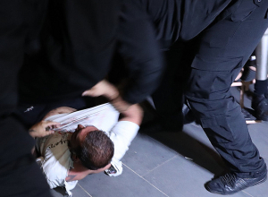 Հանրապետության հրապարակում հավաքի մասնակցող անձանց մոտ սառը զենքեր են հայտնաբերվել. նրանք ձերբակալվել են