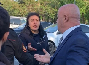 Զոհված զինծառայողների հարազատները թույլ չեն տվել իշխանական պատգամավորներին մտնել «Եռաբլուր»․ Ազատություն