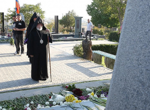 Կաթողիկոսն այցելել է Եռաբլուր