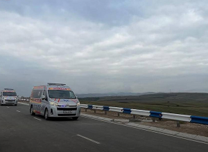 Շտապօգնության 23 մեքենա ԼՂ-ից Հայաստան են տեղափոխում ծանր և ծայրահեղ ծանր վիրավոր քաղաքացիների