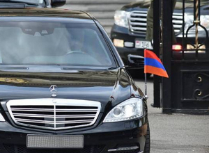 Վարչապետի աշխատակազմը հերքում է իրեն ևս 10 ավտոմեքենա ամրակցելու մասին լուրերը