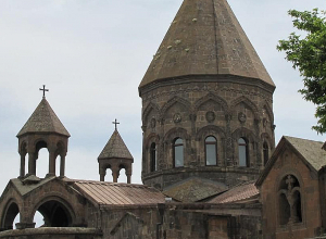 Մայր Աթոռն իր աջակցությունն է ցուցաբերում բռնի տեղահանված արցախահայությանը