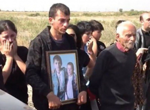 Մասիսում հուղարկավորեցին Արցախում սպանված եղբայրներին` 10-ամյա Միքայելին և 8-ամյա Նվերին