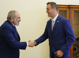 Премьер-министр провёл прощальную встречу с послом Аргентины