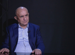 По моему мнению, я должен возглавить эту структуру: Самвел Бабаян