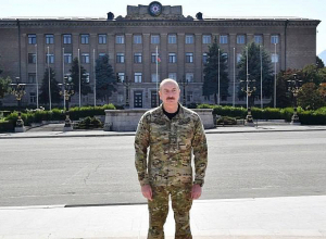 Ալիևը շրջել է օկուպացված Ստեփանակերտում (լուսանկարներ)