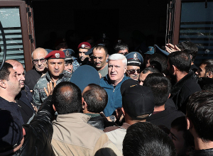 Լարված իրավիճակ Արցախի ներկայացուցչության շենքի դիմաց․ ՈՒՂԻՂ