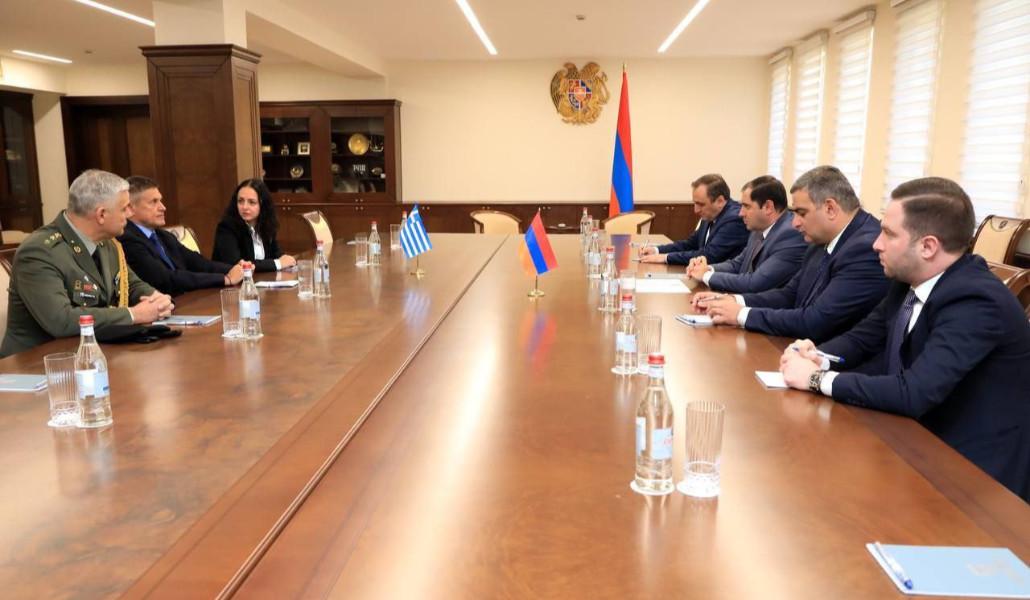 photo_5300863222888386906_y