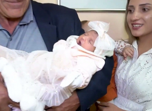 44–օրյա պատերազմում անմահացած Լևոն Մարտիրոսյանի ծնողները զույգ աղջիկներ են ունեցել։