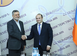 Делегация во главе с министром Нареком Мкртчяном находится в Иране