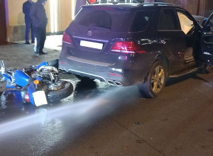 Բախվել են 3 մեքենաներն ու մոտոցիկլետը. կա տուժած