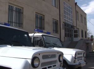 19-летняя девушка совершила кражу из автомобиля