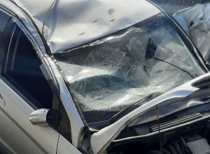 «Mercedes-Benz» -ը ընկել է Հրազդան գետի ներքին ջրանցքը