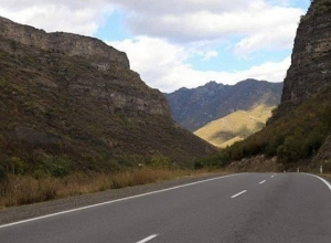 ՀՀ տարածքում ավտոճանապարհներն անցանելի են․ Լարսը փակ է բեռնատարների համար