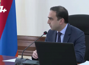 Минуточку, мы не зарегистрируемся, если вы будете проводить заседание по недокладываемым вопросам: Манук Сукиасян