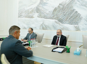 Премьер-министр Пашинян провел прощальную встречу с послом Греции в Армении