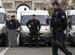 Փարիզում տղամարդը, բղավելով «Ալլահ աքբար», դանակով հարձակվել է անցորդների վրա. կա զոհ