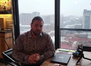 «Ամերիկացի» ֆիլմը պատմում է ցեղասպանությունից փրկված եւ ԱՄՆ գաղթած Չարլիի մասին