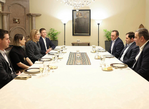 Сурен Папикян провёл рабочий ужин с послом США