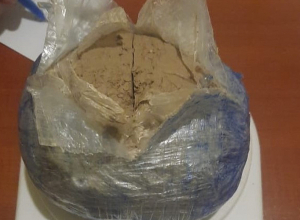 Բացահայտվել է խմբի կազմում թմրամիջոցների ապօրինի շրջանառության դեպք. երեք անձ կալանավորվել է