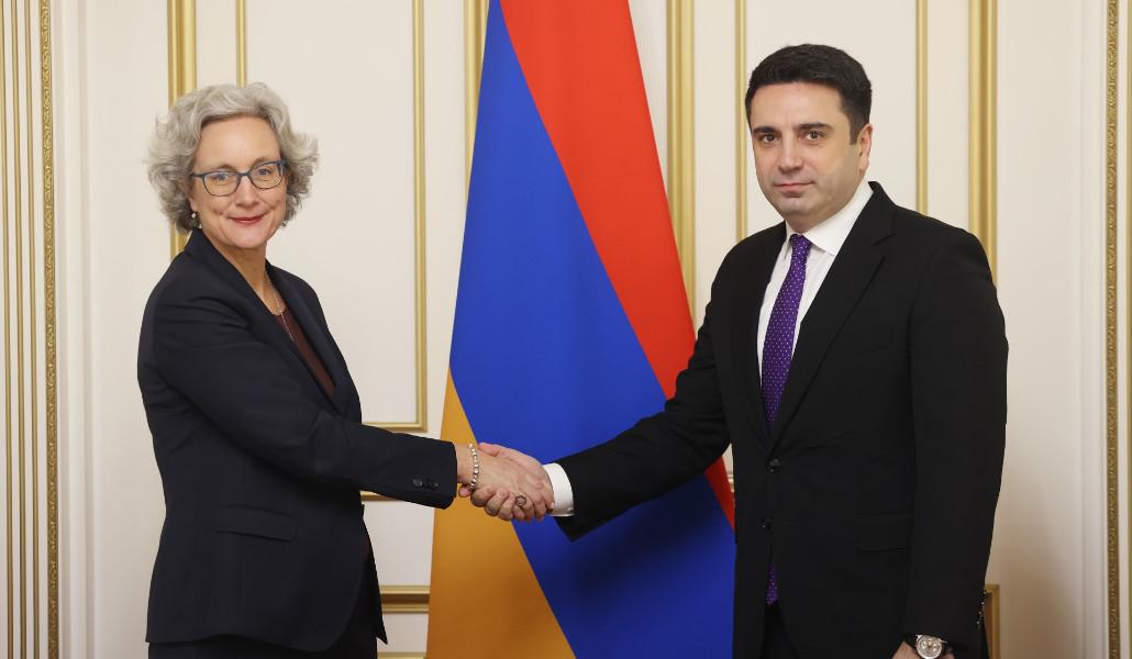 thumbnail_DH__2019 (1)