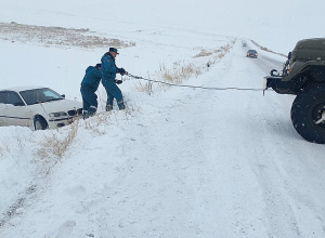 Երևան-Սևան ճանապարհին մեքենան սահել է ձորակը