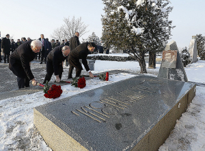 Բանակի օրվա առթիվ վարչապետ Նիկոլ Փաշինյանն այցելել է «Եռաբլուր» պանթեոն