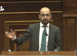 Էսպես շարունակեք, մինչեւ վերջ էլ կզած մնալու եք. ՔՊ–ականը՝ ՀՀԿ–ականներին