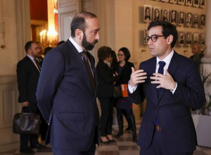 Главы МИД Армении и Франции обсудили ситуацию в сфере безопасности на Южном Кавказе