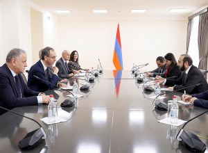 Арарат Мирзоян и Стефано Томат обсудили деятельность гражданской наблюдательной миссии ЕС