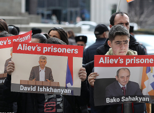 ՀՀԿ երիտասարդների բողոքի ակցիան՝ ԱԳՆ-ի դիմաց (լուսանկարներ)