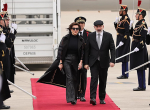 Пашинян прибыл в Париж с рабочим визитом