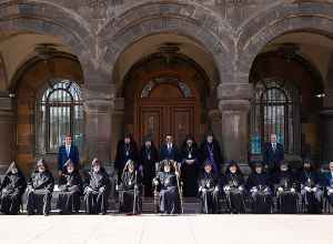 «Եկեղեցի-պետություն ոչ բնականոն հարաբերությունների պատճառով լուծման կարոտ են մնացել ազգային-հոգևոր նշանակության մի շարք առանցքային հիմնախնդիրներ»