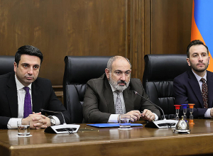 Նիկոլ Փաշինյանը հանդիպել է ԱԺ «Քաղաքացիական պայմանագիր» խմբակցության հետ
