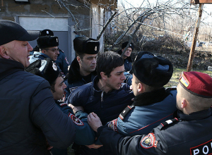 Նոր Նորքում ապօրինի շինություններ են քանդում․ իրավիճակը լարված է․ ՈՒՂԻՂ