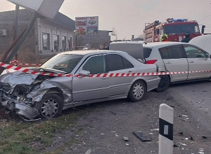  Էջմիածին-Երևան ճանապարհին բախվել են «Nissan»-ն ու «Mercedes-Benz»-ը․ տուժածները հոսպիտալացվել են